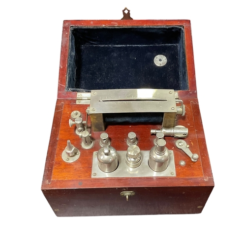 442 - Vintage Ever Ready Mahogany Boxed Therapeutic Machine.