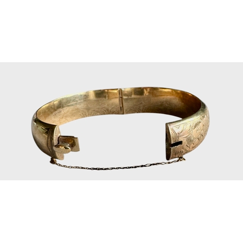 509 - 9ct Gold Hinged Bangle Weight 24.3g