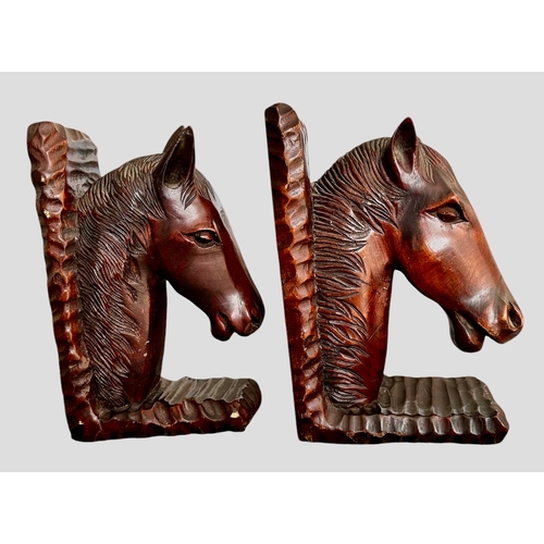 184 - Carved Wood Bookends Size 24 cm x 16cm x 8.5cm