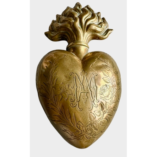 196 - Large Antique Brass Sacred Heart Holy Water Vessel With Engraved Decoration Size 16cm x 8cm x 2cm