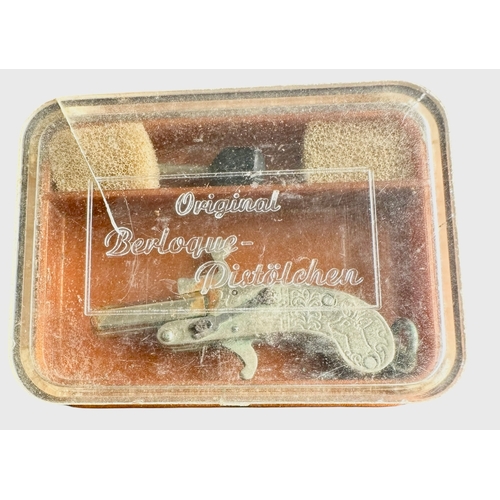 218 - Original Berloque Pistolchen 2mm Miniature Pistol