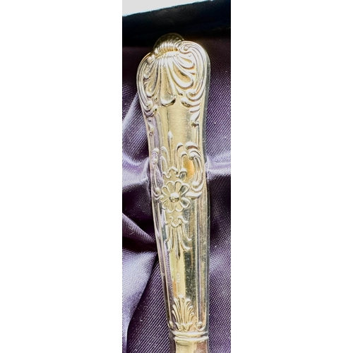 240 - Boxed Silver Handled Kings Pattern Cake Server Size 25.5cm x 5.5cm