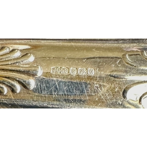 240 - Boxed Silver Handled Kings Pattern Cake Server Size 25.5cm x 5.5cm