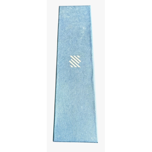 240 - Boxed Silver Handled Kings Pattern Cake Server Size 25.5cm x 5.5cm