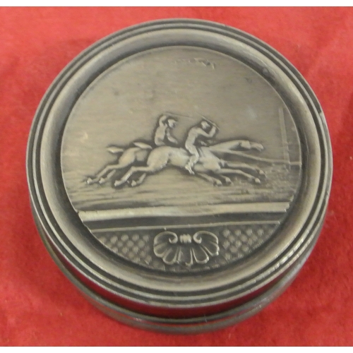 166 - Horse racing decorated circular snuff box