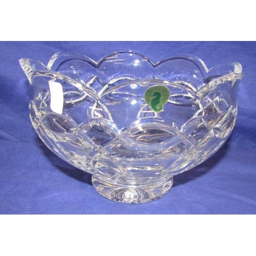 118 - Waterford glass sweet or flower bowl with wavy rim on circular base