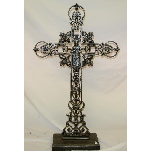 257 - Ornate cast iron cross 'Mary of the Roses' on shaped base