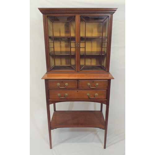 175 - Edwardian small mahogany bookcase with dentil frieze, astragal glazed doors with shelved interior, f... 