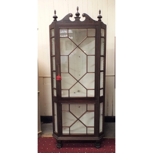 252 - Georgian style mahogany corner display cabinet with scroll top, astragal glazed doors, on lion claw ... 