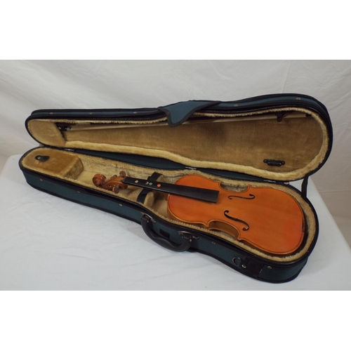 62 - Student's violin in carrying case 'The Stentor Student'