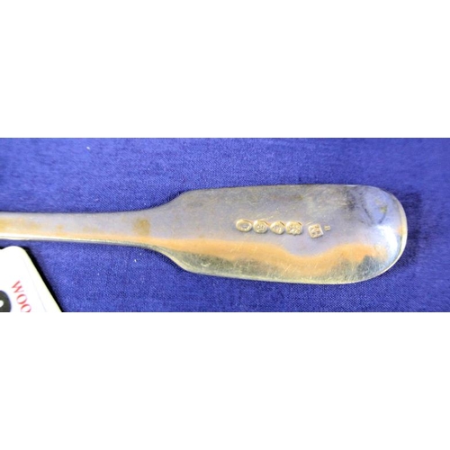 157 - Victorian London silver tablespoon with fiddle pattern crested handle, dated 1836, 69g 22cm