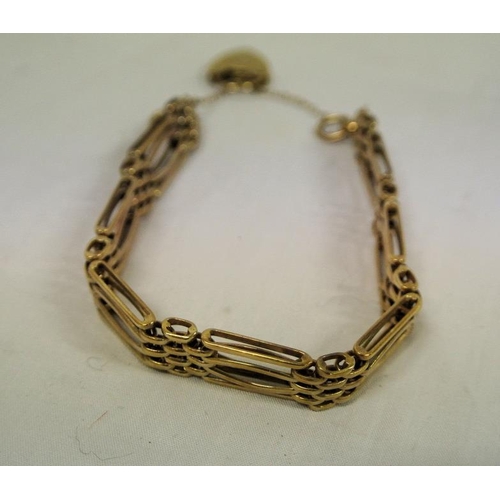 253 - Ornate gold gate bracelet with clasp, 30g