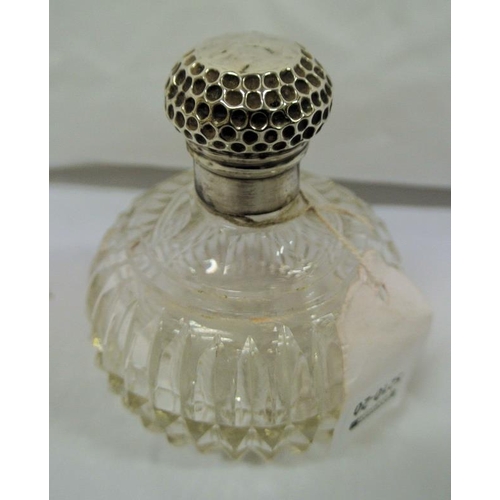 35 - Victorian silver topped glass perfume jar with reeded decoration