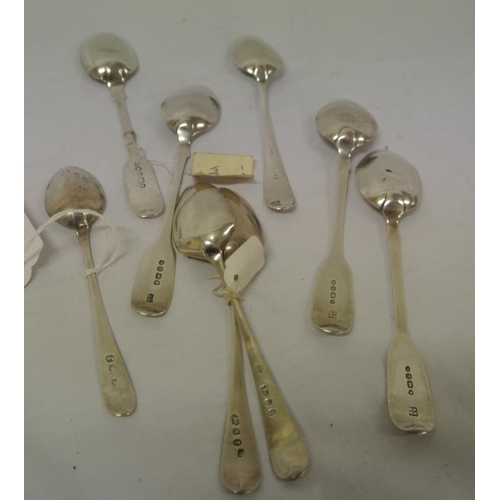 67 - Assorted lot of silver spoons, etc. 121g