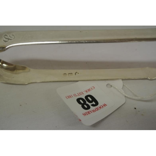 68 - Georgian Newcastle silver sugar or ice cube tongs, crested, with oval grips, 41g