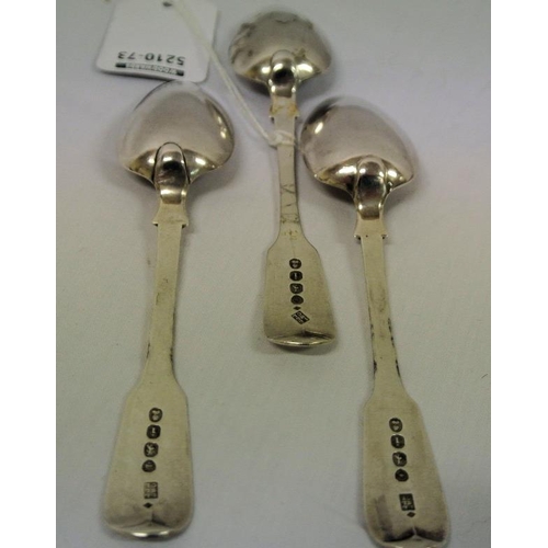 92 - Three Georgian London silver teaspoons with fiddle pattern handles, the fiddle pattern handle dated ... 