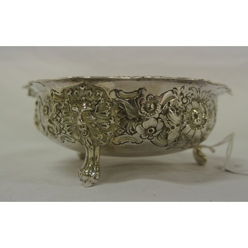 114 - Victorian London silver sugar bowl with beaded wavy rim, ornate scroll and foliate decoration, lionm... 