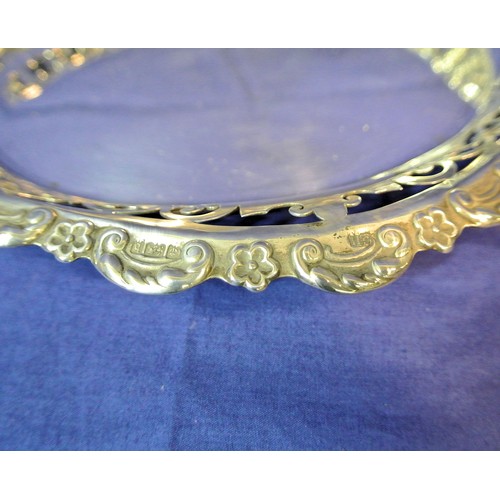 172 - Edwardian Birmingham silver oval dish with ornate scroll, shell and pierced decoration, dated 1901 4... 