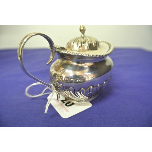 20 - Victorian London silver mustard pot with gadroon rim, shaped handle and finial, dated 1896 105g