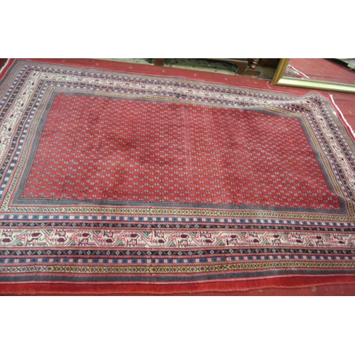 22 - Full pile Persian Sarouk carpet with medallion design 310 x 200cm