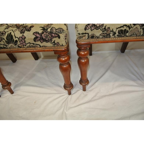 267 - Set of four Victorian balloonback dining chairs with foliate upholstery, on baluster turned legs