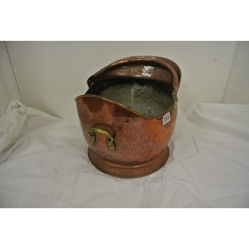 213 - Georgian style helmet shaped copper coal scuttle with shaped handle