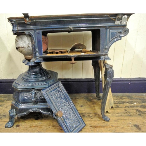 171 - Vintage French cast iron stove with round handles and foliate decoration