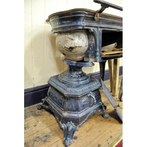 171 - Vintage French cast iron stove with round handles and foliate decoration