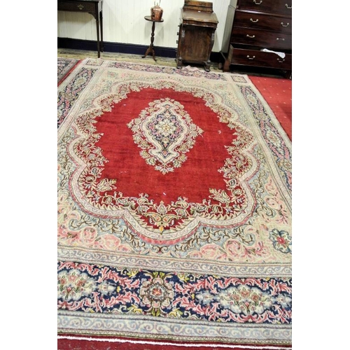 172 - Large red ground Iranian Kerman carpet with foliate pattern 420 x 274cm