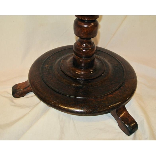 39 - Victorian mahogany round occasional table with shaped column, round base with bracket feet