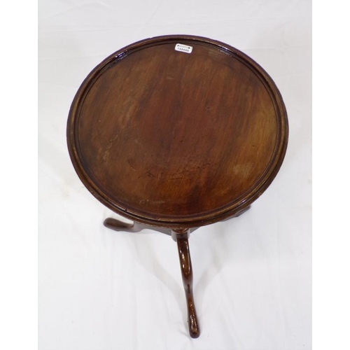 44 - Victorian mahogany lamp or wine table with raised border, turned shaped column, on hipped tripod