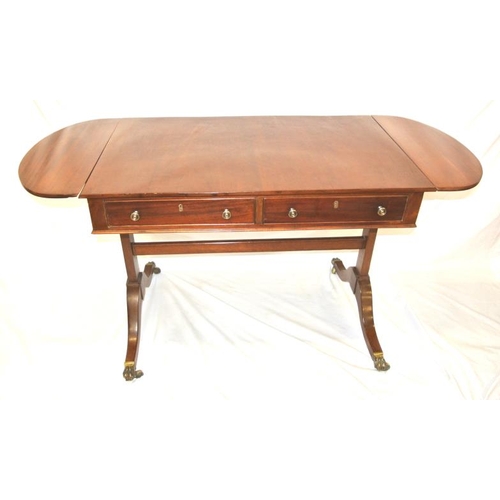 90 - Edwardian mahogany sofa table with D-shaped drop leaves, pull-out supports, two frieze drawers with ... 