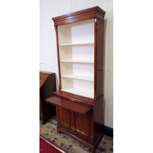 20 - Edwardian mahogany bookcase with dentil frieze, reeded shelving, pull-out shelf, press under, on bra... 