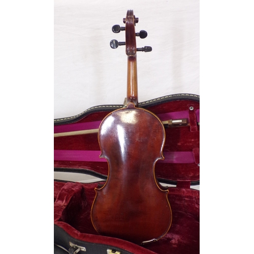 22 - Vintage French medio fino model violin, in fitted carrying case, with bow