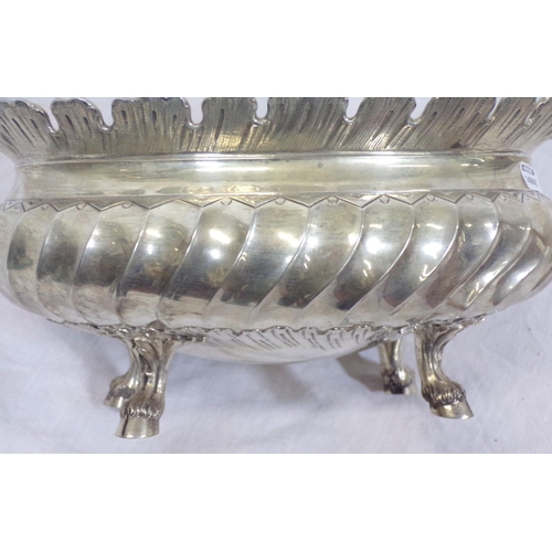 271 - German silver oval bowl with serrated rim and reeded decoration, on four cast feet 911g