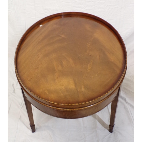 71 - Edwardian inlaid mahogany oval occasional or coffee table with raised rim, on herringbone inlaid tap... 