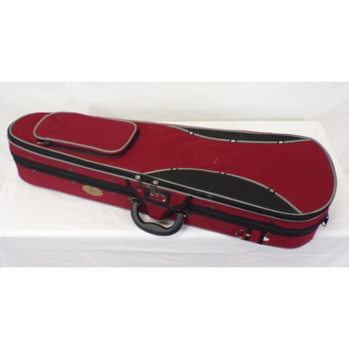 83 - Vintage violin in fitted carrying case, with bow