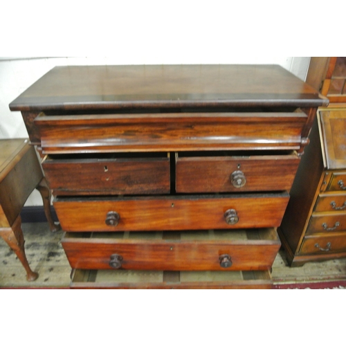 50 - Victorian mahogany Scotch chest with frieze drawer, two short and three long drawers under with roun... 