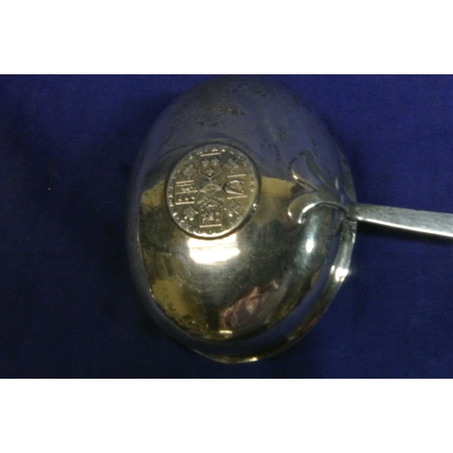 137 - Georgian style silverplated toddy ladle with twist reeded handle and oval bowl with coin inset