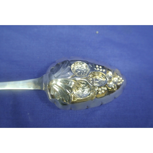 214 - Irish silver bright cut berry spoon with embossed oval bowl and crested handle, Dublin 1842, 24cm, 6... 