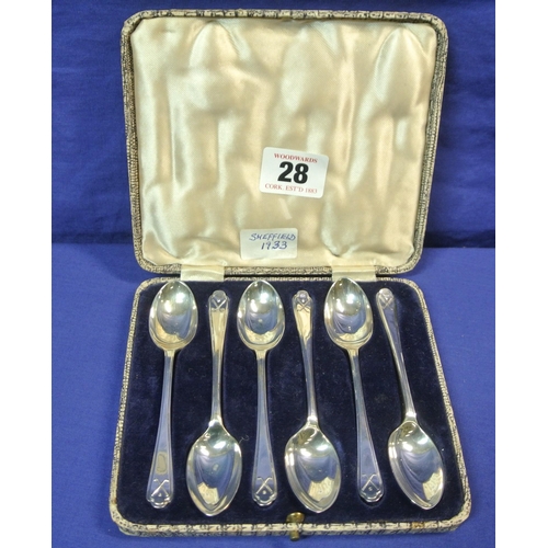 28 - Set of 6 English silver coffee spoons in case, Sheffield 1933