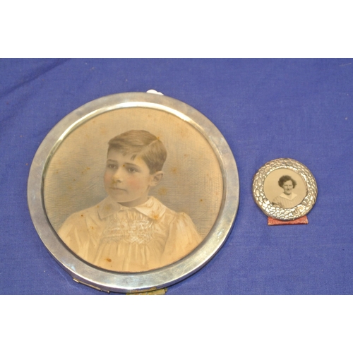 68 - Edward VII English silver circular photo frame, Birmingham 1906