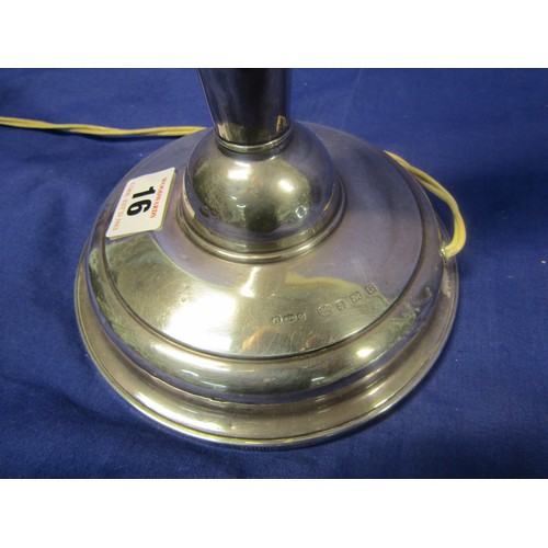 16 - Birmingham silver table lamp with round base