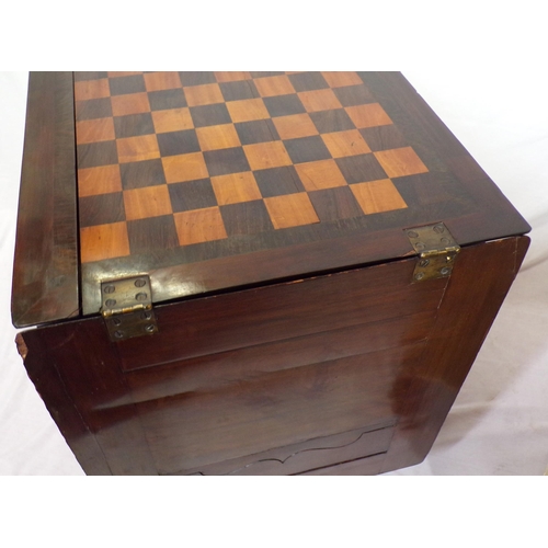 21 - William IV mahogany bachelors games table with lift-up top, pull-out slide, frieze drawer, reeded tu... 