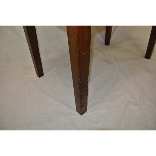 44 - Mahogany coffee table with reeded borders and tapering legs