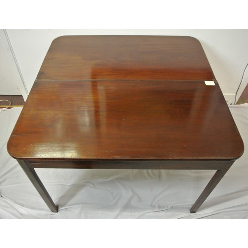160 - Edwardian mahogany tea table with fold-over top, round corners, pull-out gateleg support, on square ... 