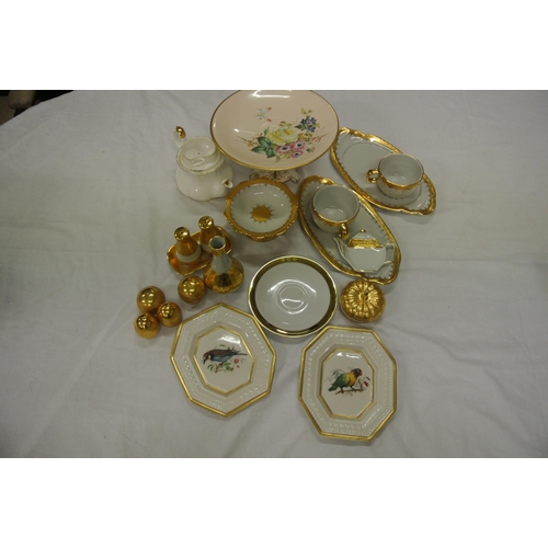 11 - Assorted lot of porcelain, etc in box