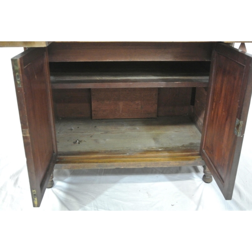 61 - Victorian mahogany washstand with lift-up lid, sectioned interior, pull-up vanity mirror, two side d... 