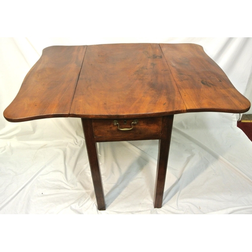 139 - Georgian mahogany Pembroke table with serpentine shaped drop leaves, pull-out support, frieze drawer... 