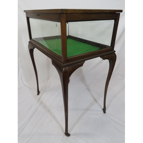 155 - Edwardian mahogany bijouterie table with glazed top and sides, lift-up lid, lined base, on cabriole ... 